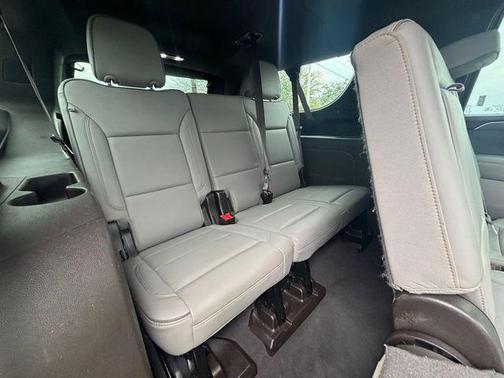 2022 GMC Yukon XL SLT