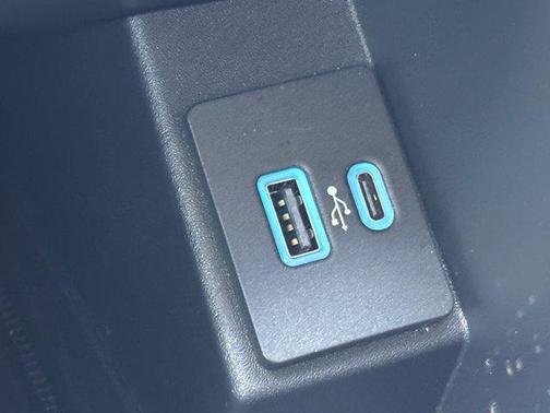 Rapid Red Metallic Tinted Clearcoat 2022 Ford Edge SEL