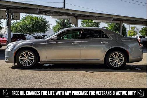 2017 Chrysler 300 Limited