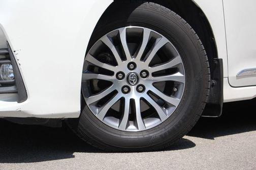 2020 Toyota Sienna XLE Premium
