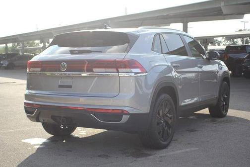 2025 Volkswagen Atlas Cross Sport 2.0T SE w/Technology