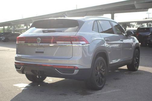 2025 Volkswagen Atlas Cross Sport 2.0T SE w/Technology