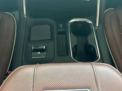 White Frost Tri-Coat 2024 GMC Sierra 2500 Denali Ultimate