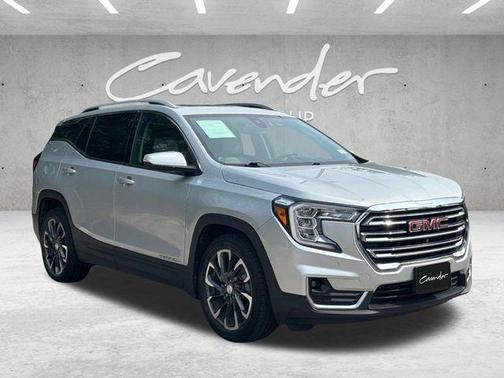 Quicksilver Metallic 2022 GMC Terrain SLT