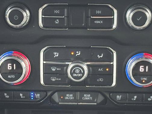 White Frost Tri-Coat 2022 GMC Yukon XL SLT