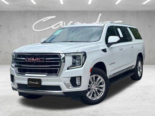 White Frost Tri-Coat 2022 GMC Yukon XL SLT