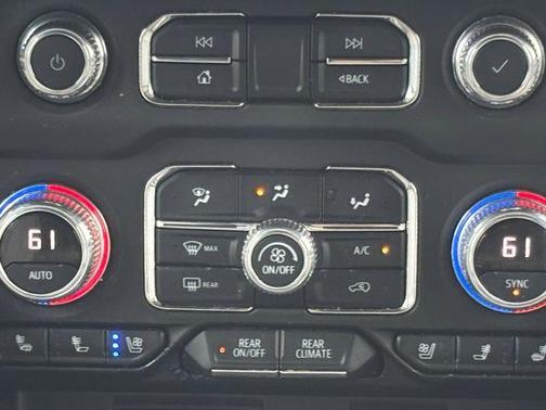 White Frost Tri-Coat 2022 GMC Yukon XL SLT