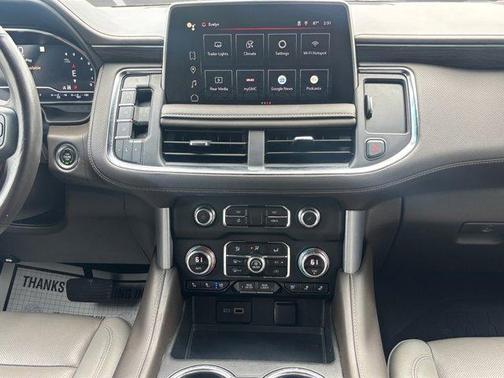 White Frost Tri-Coat 2022 GMC Yukon XL SLT