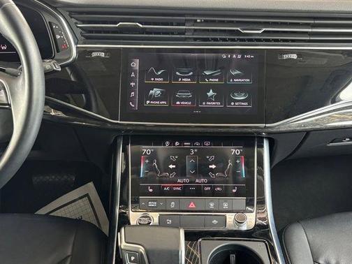 Carrara White 2024 Audi Q7 45 Premium Plus