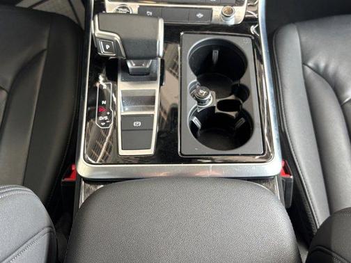 Carrara White 2024 Audi Q7 45 Premium Plus