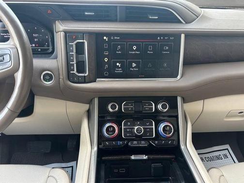 White Frost Tri-Coat 2024 GMC Yukon Denali