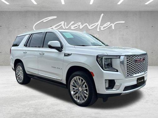 White Frost Tri-Coat 2023 GMC Yukon Denali