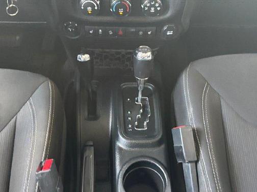 Black Clearcoat 2017 Jeep Wrangler Unlimited Rubicon