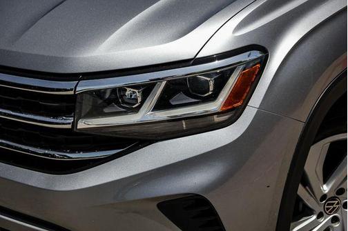 2022 Volkswagen Atlas 3.6L SE w/Technology