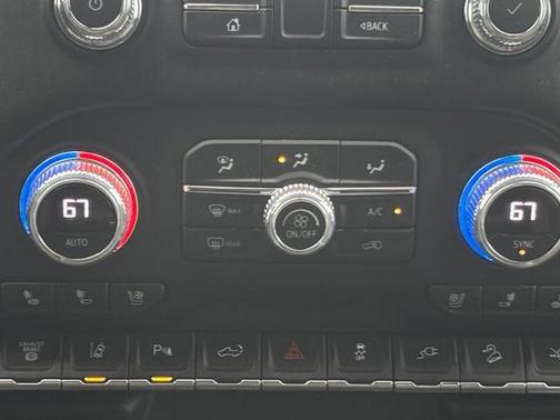 Summit White 2022 GMC Sierra 2500 AT4