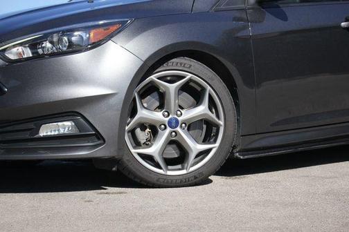 2017 Ford Focus ST Base