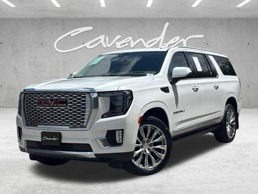 White Frost Tri-Coat 2022 GMC Yukon XL Denali