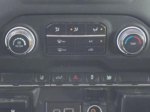Summit White 2024 Chevrolet Silverado 2500 Custom