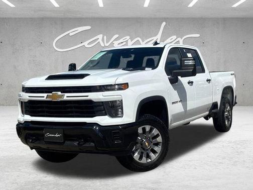 Summit White 2024 Chevrolet Silverado 2500 Custom