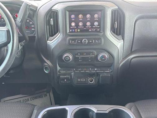 Summit White 2024 Chevrolet Silverado 2500 Custom