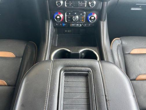 2022 GMC Yukon AT4
