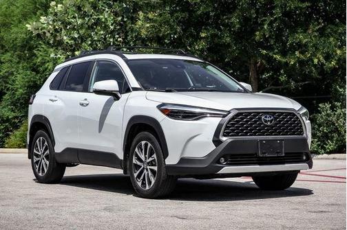 2022 Toyota Corolla Cross XLE