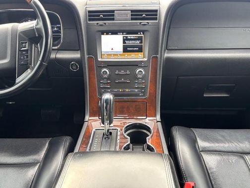 2017 Lincoln Navigator Select