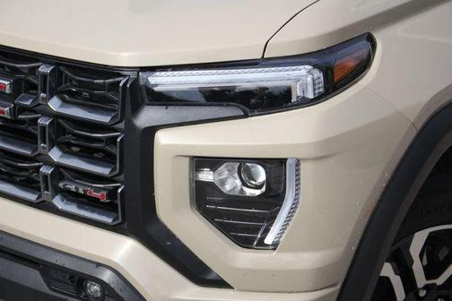 2024 GMC Canyon AT4