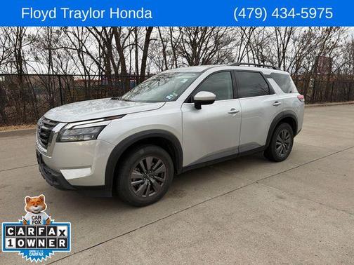 2024 Nissan Pathfinder SV