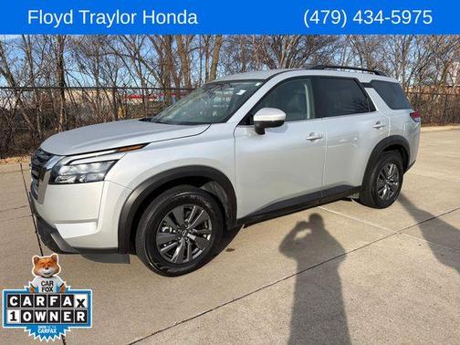 2024 Nissan Pathfinder SV