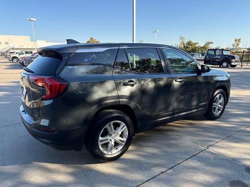 2021 GMC Terrain SLE