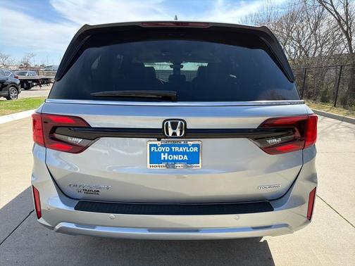 Solar Silver Metallic 2026 Honda Odyssey Touring