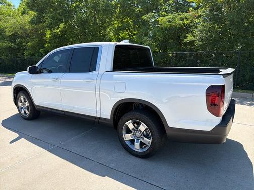 Platinum White Pearl 2026 Honda Ridgeline RTL