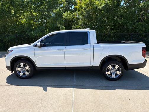 Platinum White Pearl 2026 Honda Ridgeline RTL