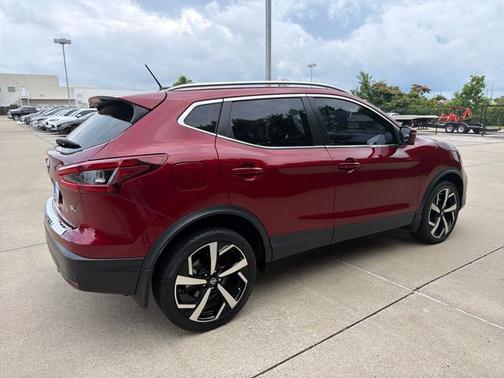 Scarlet Ember Tintcoat 2021 Nissan Rogue Sport SL