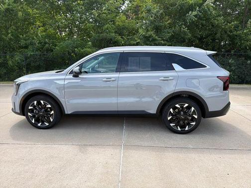 Wolf Gray 2025 Kia Sorento SX