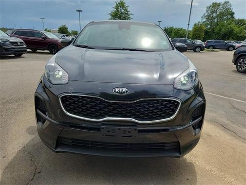 Photo 2 of 20 of 2020 Kia Sportage LX