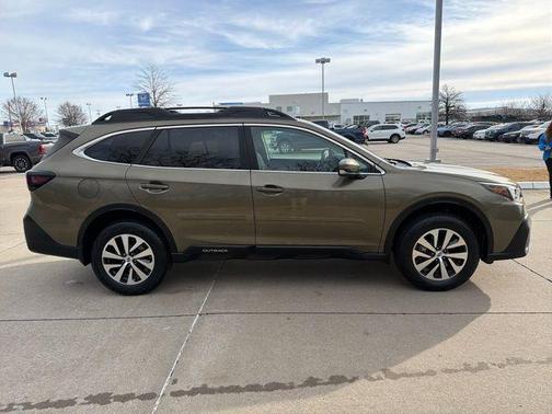 2022 Subaru Outback Premium