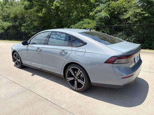Urban Gray Pearl 2026 Honda Accord SE