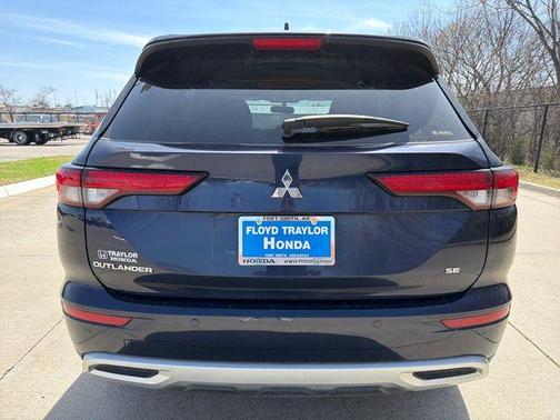 2024 Mitsubishi Outlander SE