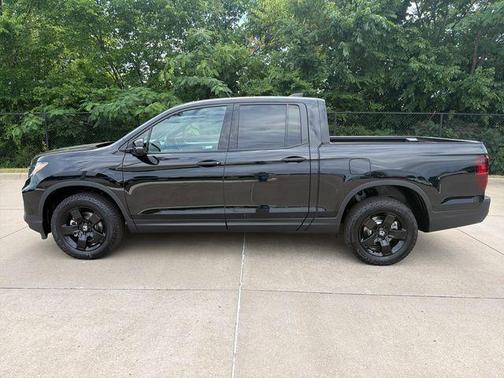 Crystal Black Pearl 2026 Honda Ridgeline Black Edition
