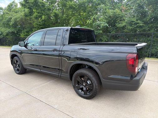 Crystal Black Pearl 2026 Honda Ridgeline Black Edition