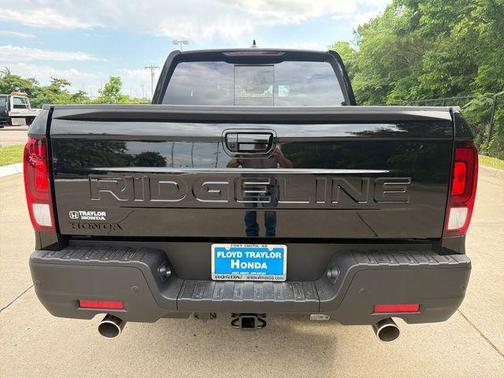 Crystal Black Pearl 2026 Honda Ridgeline Black Edition