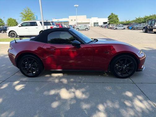Soul Red 2016 Mazda MX-5 Miata Club