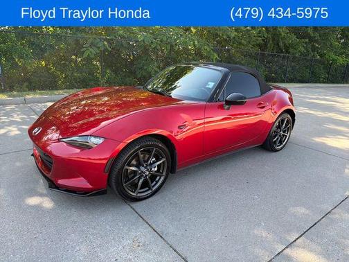Soul Red 2016 Mazda MX-5 Miata Club