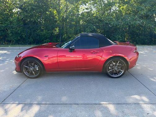 Soul Red 2016 Mazda MX-5 Miata Club