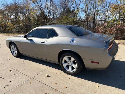2012 Dodge Challenger SXT