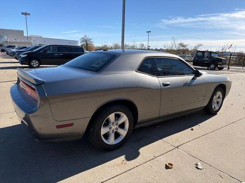 2012 Dodge Challenger SXT