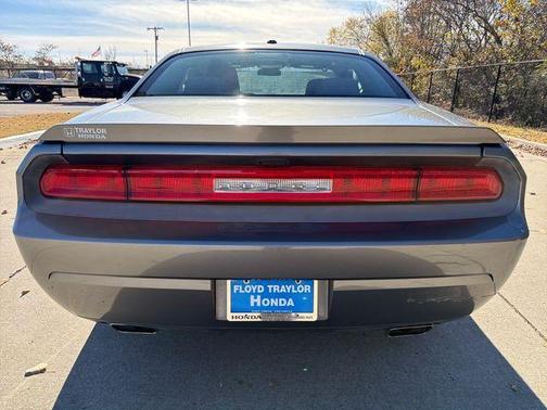 2012 Dodge Challenger SXT
