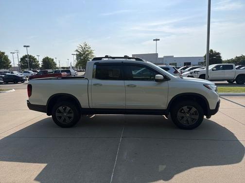 White 2020 Honda Ridgeline RTL-E